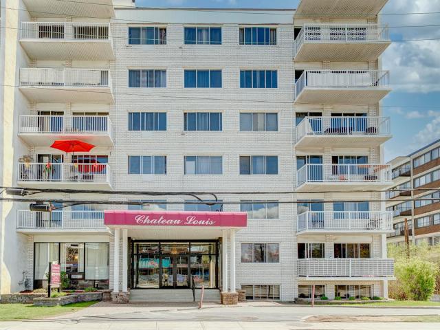 Appartement à Louer 300 BOULEVARD CÔTE VERTU, Montréal 20 photos | Logis Québec
