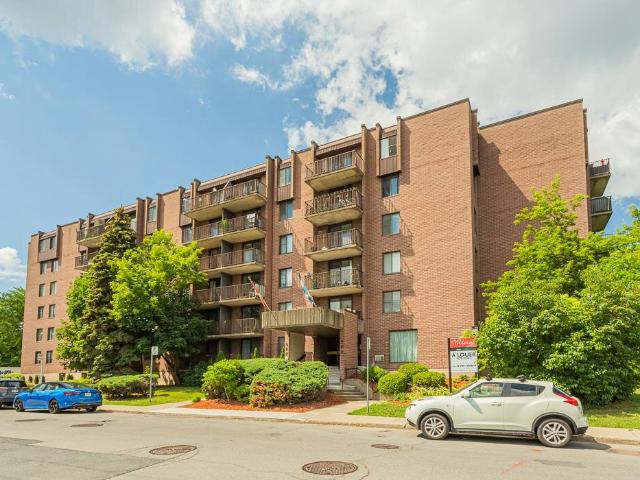 Appartement à Louer 300 Rue Saint Georges, Saint Lambert 25 photos | Logis Québec