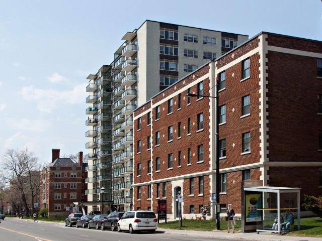 Appartement à Louer 3025 Rue Sherbrooke Ouest, Montréal 17 photos | Logis Québec