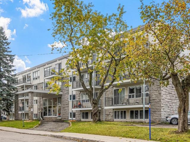 Appartement à Louer 3161 Rue de Namur, Québec 2 photos | Logis Québec
