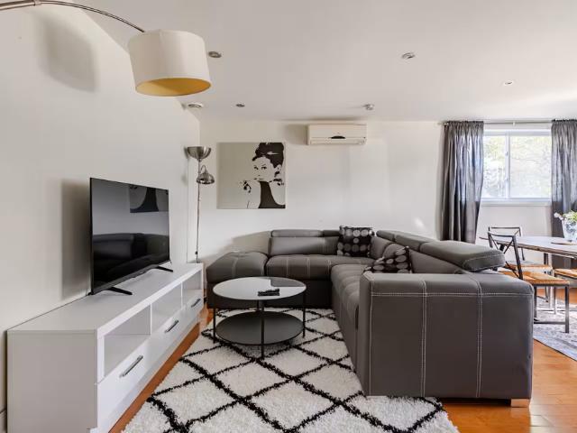 Appartement à Louer 321 Rue Voltaire, Chomedey Laval 19 photos | Logis Québec
