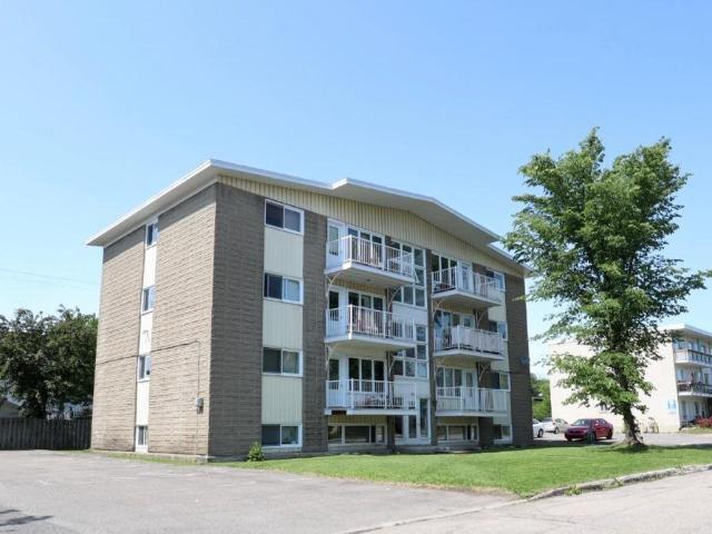 Appartement à Louer 3378 Rue de Namur, Québec 9 photos | Logis Québec