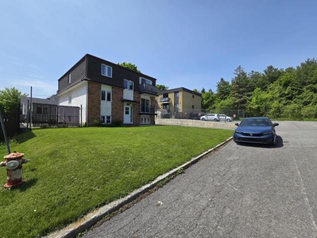 Appartement à Louer 33 Rue Le Breton, Hull Gatineau 9 photos | Logis Québec