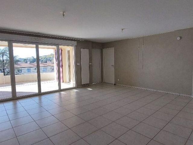 Appartement à louer 3 pièces • Manosque