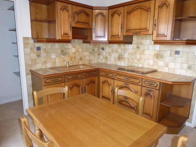 Appartement à louer, 3 pièces Aubenas 07200