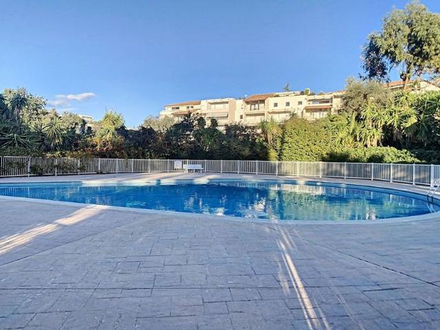 Appartement à louer 3 pièces • Antibes