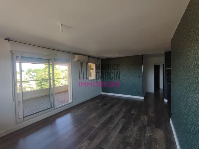 Appartement à louer, 3 pièces Carpentras 84200