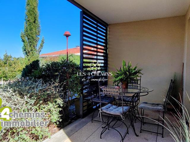 Appartement à louer 3 pièces de 63 m2 avec terrasse et 1 parking