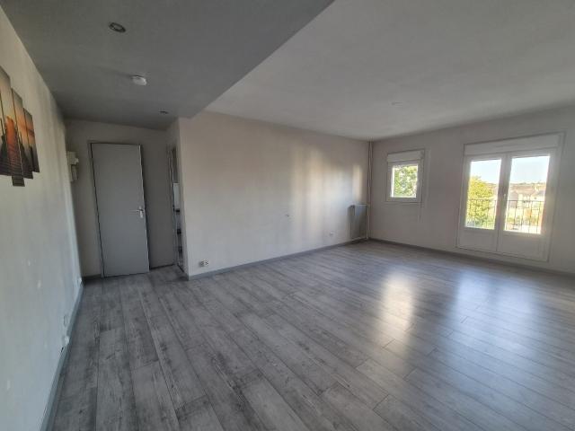 Appartement à louer, 3 pièces Fleury les Aubrais 45400