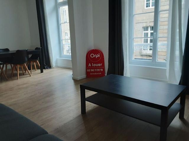 Appartement à louer 3 pièces • Guingamp