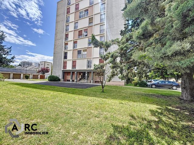 Appartement à louer, 3 pièces La Chapelle Saint Mesmin 45380