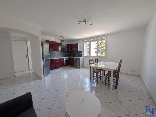 Appartement à louer, 3 pièces Saint Martin d'Hères 38400