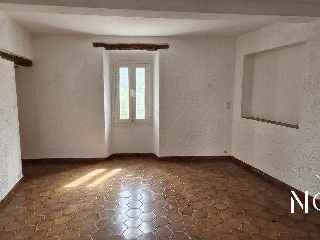 Appartement à louer, 3 pièces Valderoure 06750
