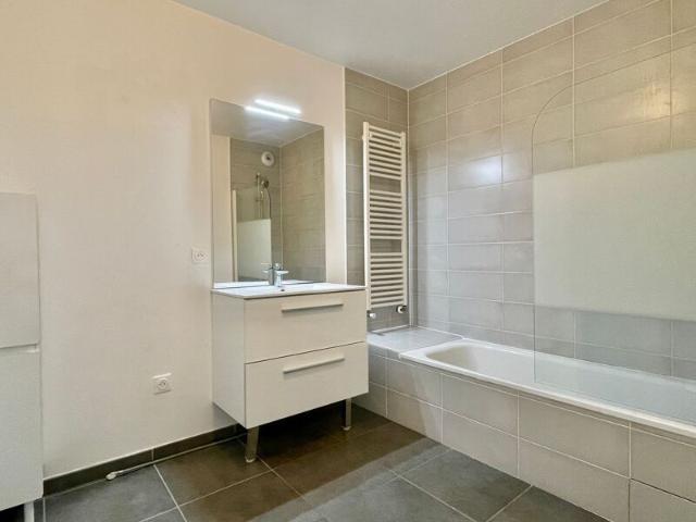 Appartement à louer 3 pièces • Vétraz Monthoux