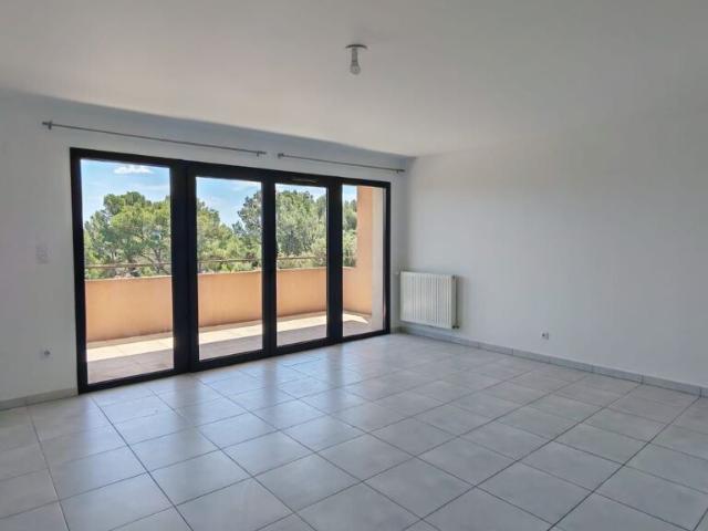 Appartement à louer 3 pièces • Villeneuve lès Avignon