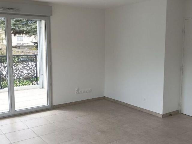 Appartement à louer 3 pièces • Vourles