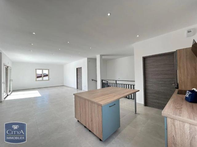 Appartement à louer 3 pièces 102.02m²