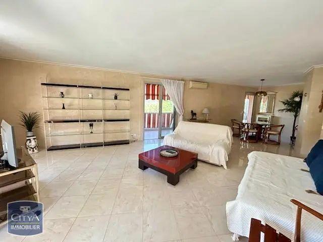 Appartement à louer 3 pièces 107m²