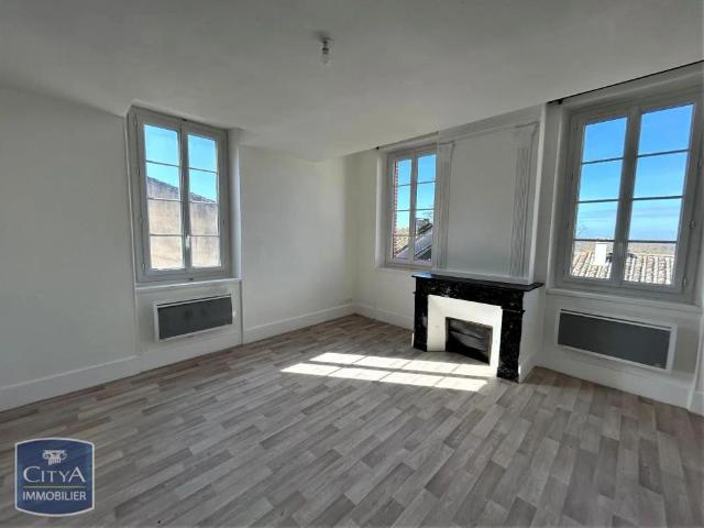 Appartement à louer 3 pièces 104.54m²