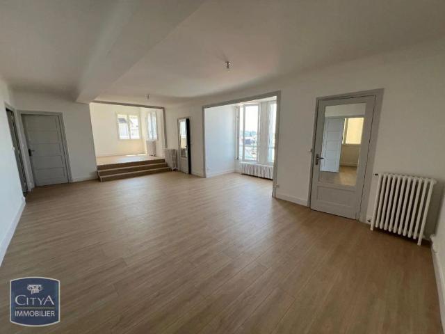 Appartement à louer 3 pièces 106.55m²