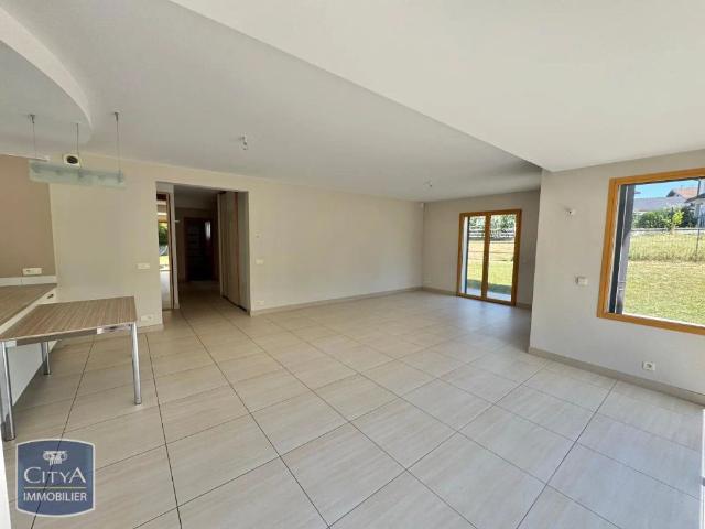 Appartement à louer 3 pièces 113.95m²