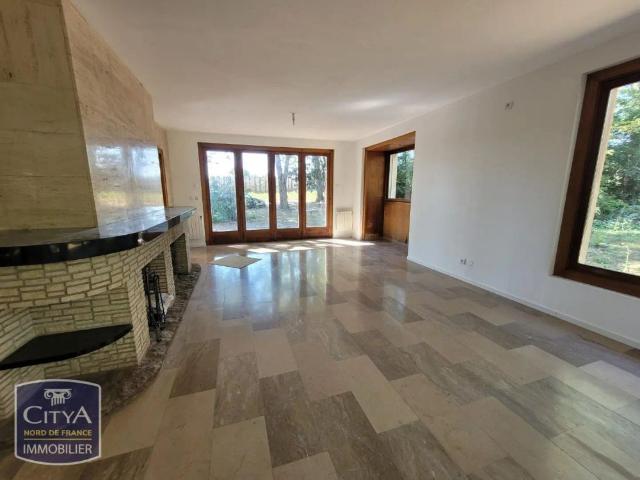 Appartement à louer 3 pièces 117.5m²