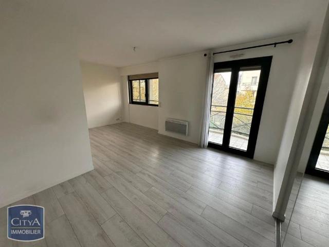 Appartement à louer 3 pièces 117.9m²