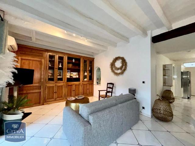 Appartement à louer 3 pièces 120.65m²