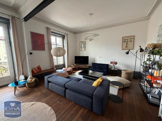 Appartement à louer 3 pièces 124.78m²