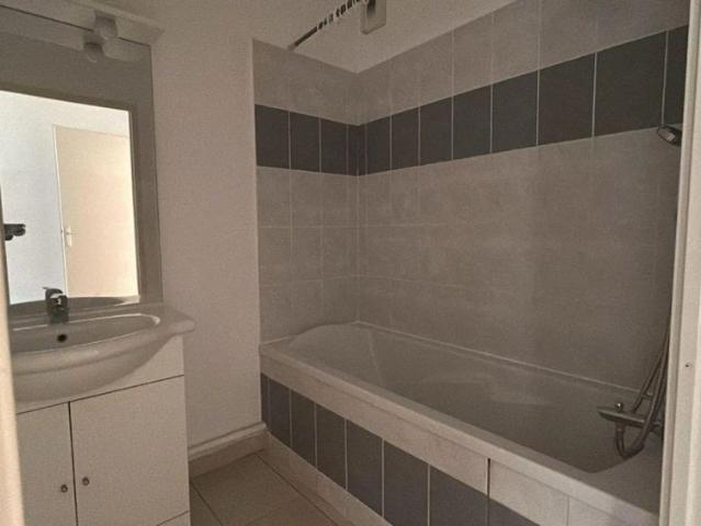 Appartement à louer 3 pièces 54.11m²