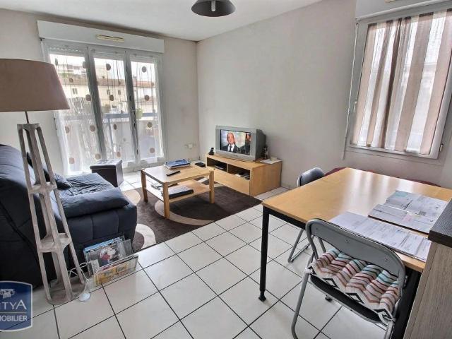 Appartement à louer 3 pièces 56.55m²