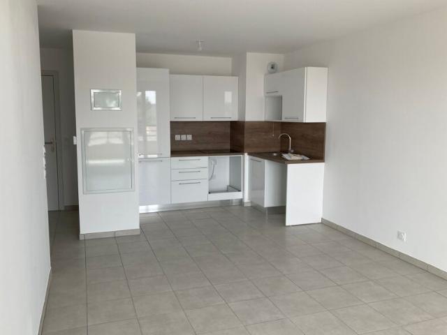 Appartement à louer 3 pièces • 57,99 m2 Arles