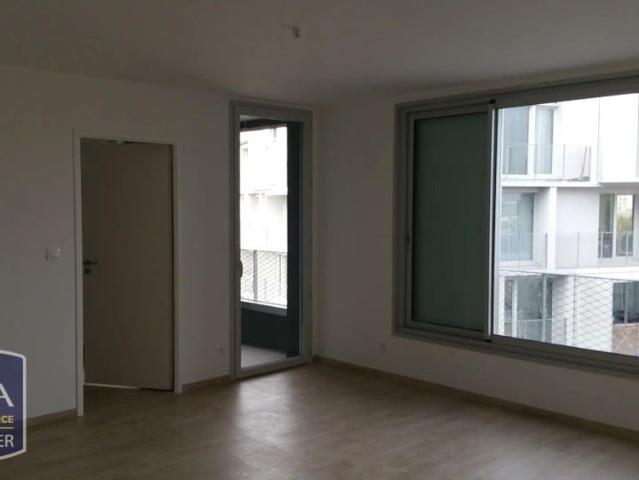 Appartement à louer 3 pièces 58.1m²