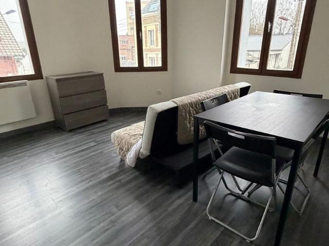 Appartement à louer 3 pièces • 51 m2 Saint Quentin