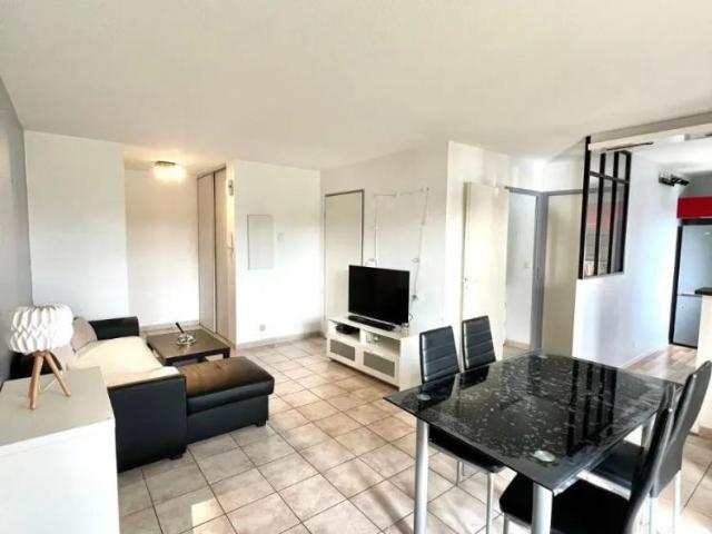 Appartement à louer 3 pièces 53.55m²