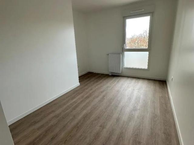 Appartement à louer 3 pièces 64.07m²