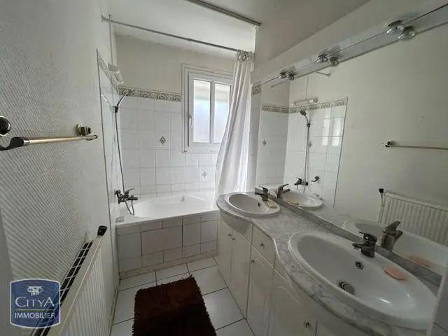 Appartement à louer 3 pièces 64.75m²