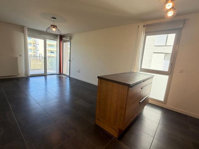Location appartement, 64.88 m² T 3 à Brignais, 1 150 €