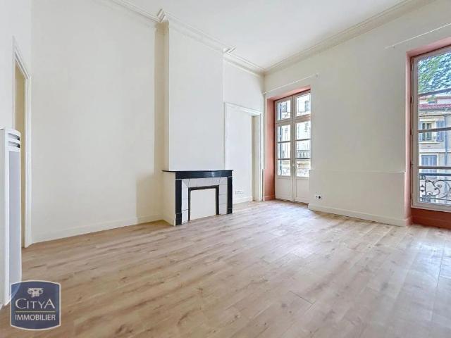 Appartement à louer 3 pièces 65.61m²