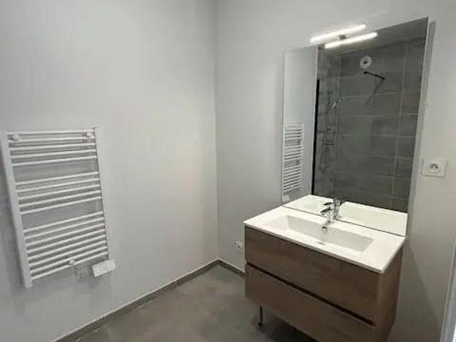 Appartement à louer 3 pièces 65m²