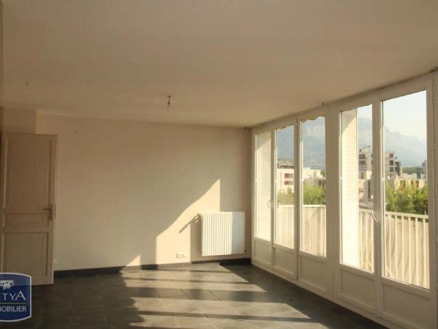 Appartement à louer 3 pièces 67.43m²