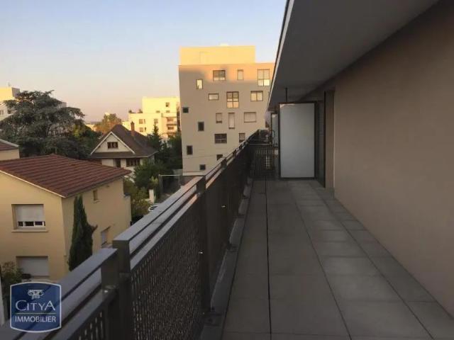 Appartement à louer 3 pièces 67.58m²