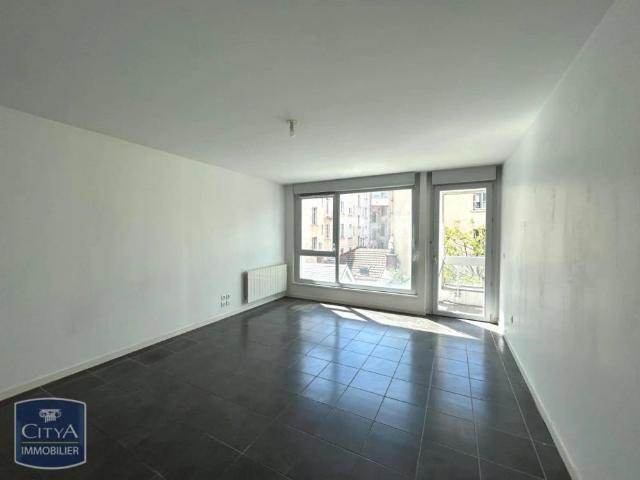 Appartement à louer 3 pièces 69m²