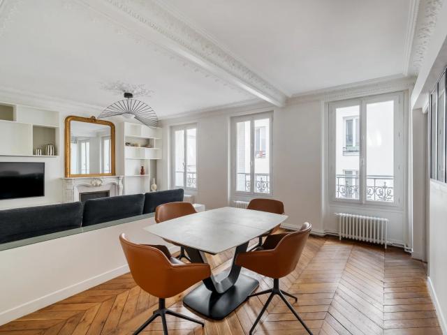 Appartement à louer 3 pièces 74,05 m² | Paris 75017 BATIGNOLLES | 2 700 € | Junot