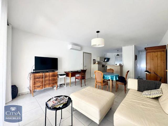 Appartement à louer 3 pièces 74.06m²