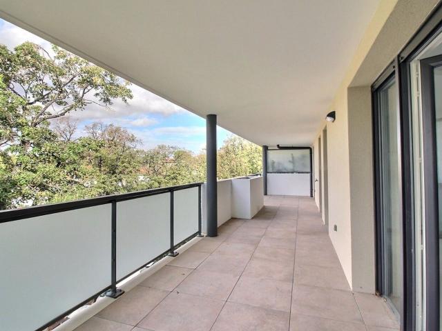 Appartement à louer 3 pièces 75 m