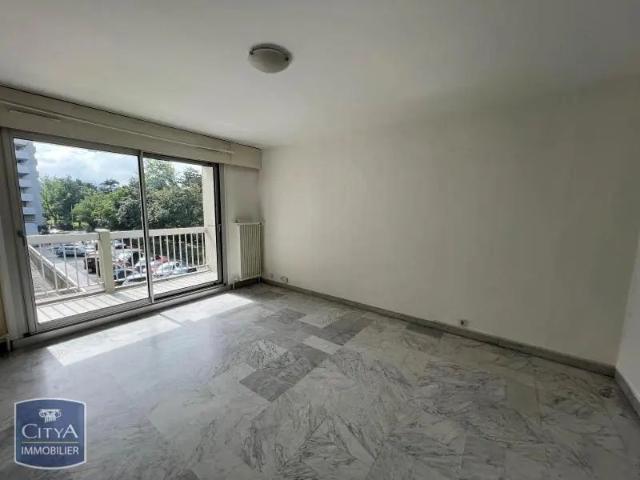 Appartement à louer 3 pièces 75.36m²