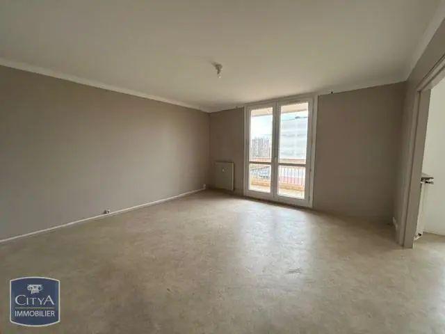 Appartement à louer 3 pièces 75.6m²