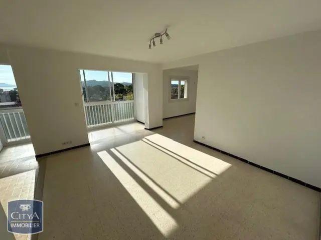 Appartement à louer 3 pièces 76.49m²