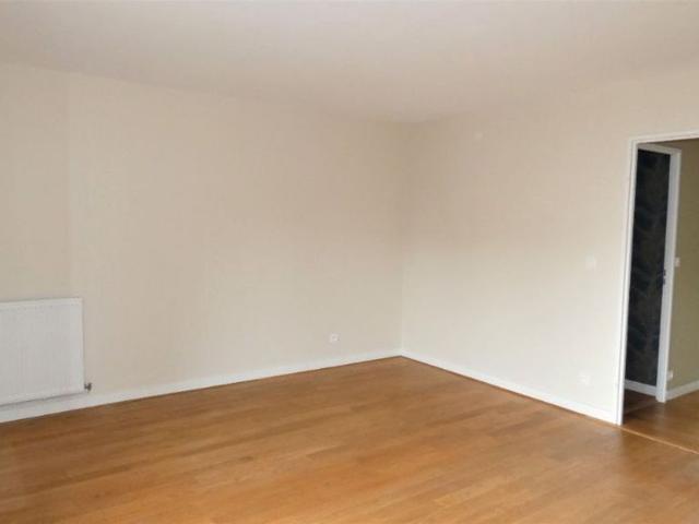Appartement à louer 3 pièces • 76,75 m2 Orléans